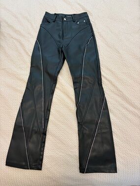Maniere De Voir Black Faux Leather Jeans with Zipper Detailing